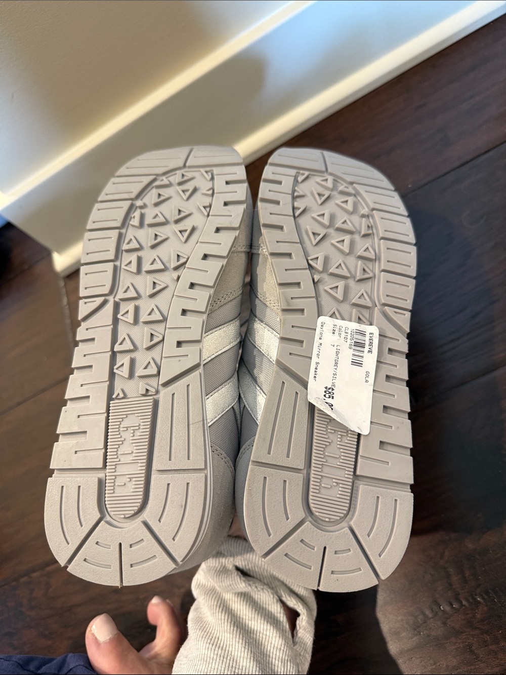 New with tags. Gola Daytona mirror sneaker in light gray/silver - Picture 5 of 5